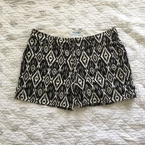 Like new ikat patterned Old Navy shorts